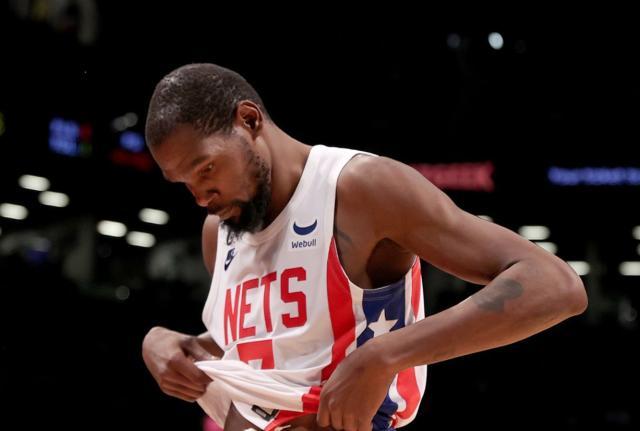 开云体育-篮网防守崩塌！失分联盟第二高 队内会议改变命运？