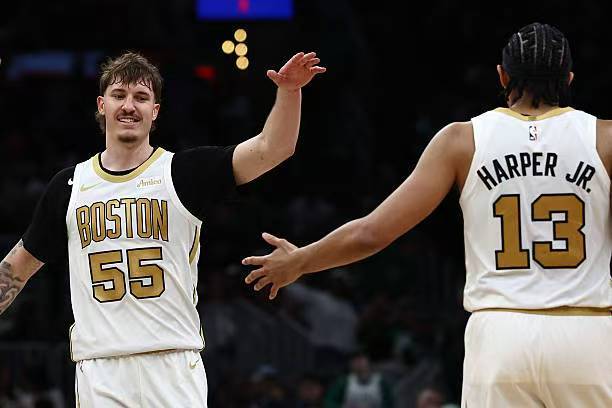 开云体育-打出生涯最佳之战！凯尔特人侧翼新星有能力成为一名持球大核？